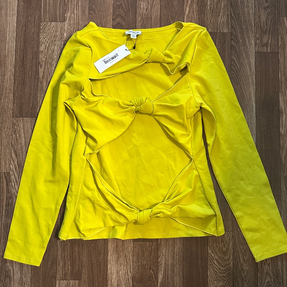 Trendy Yellow Knot Front athletic wear